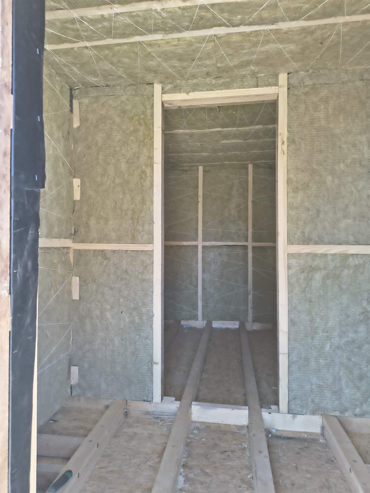 Ocieplenie Wełną Skalną Rockwool – proces budowy sauny Małopolska